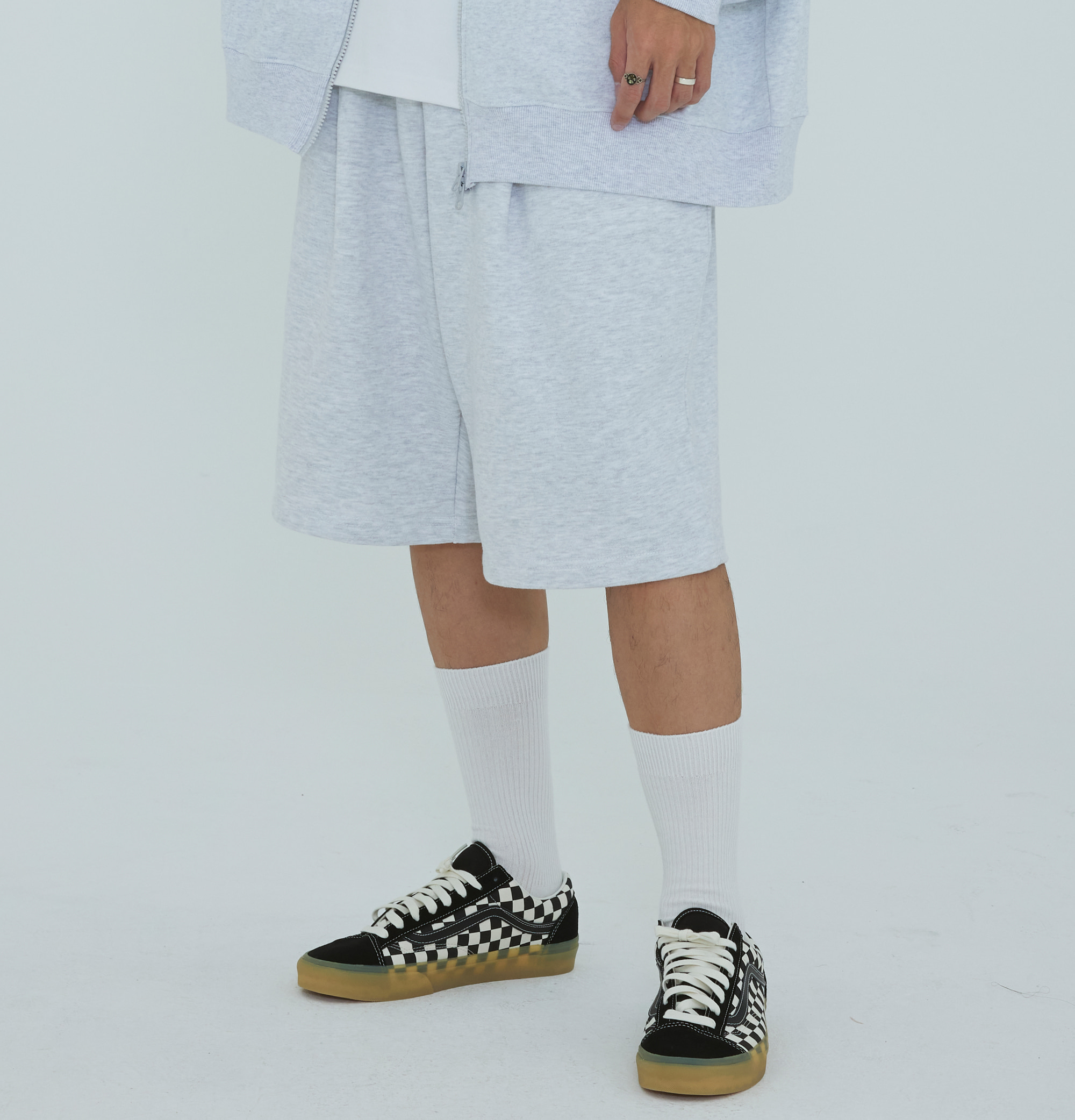 One tuck Wide fit shorts white melange
